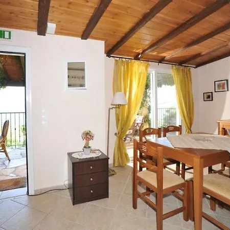 Nikatsas No 5 Holiday home Kerasa