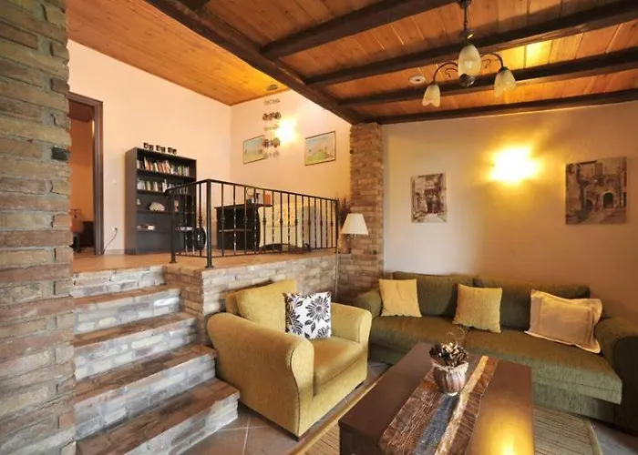 Nikatsas No 5 Ferienhaus